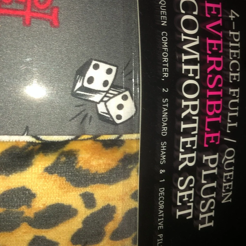 🖤 Ed Hardy 4 piece Reversible Leopard  Comforter  Full / Queen